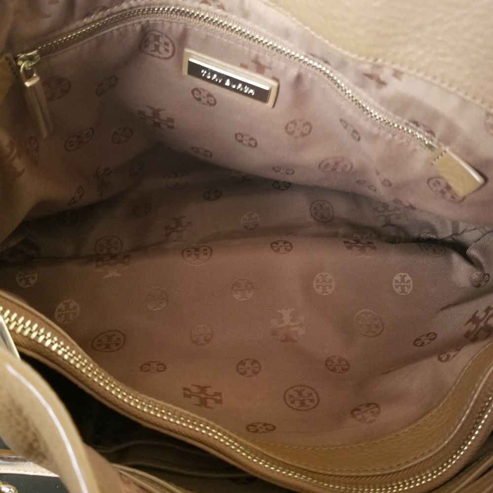Tory Burch Theta Large Tote - Picture 8 of 10